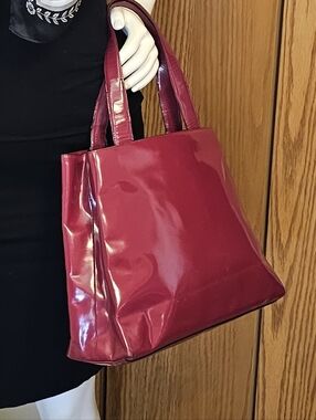 Prada Glossy Patent Tote in Fuchsia